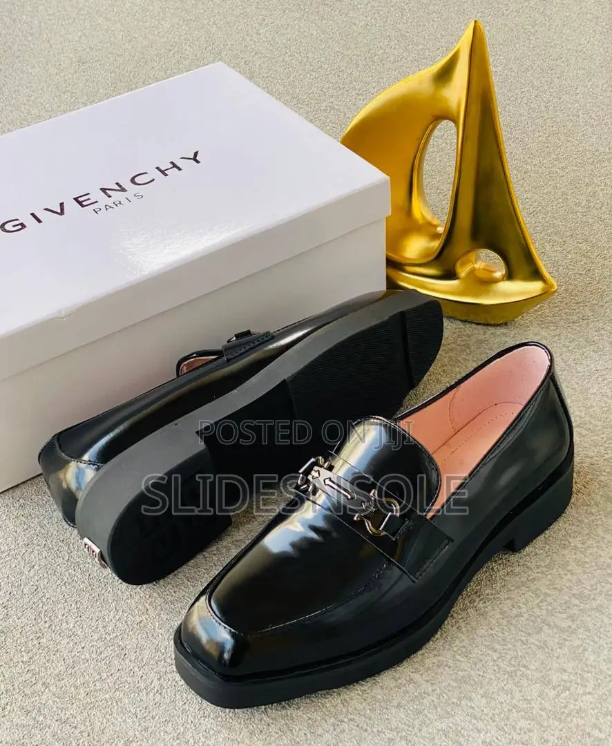 Luxury Givenchy Cover Shoe