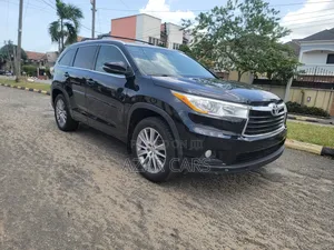 Toyota Highlander XLE 4dr SUV AWD (3.5L 6cyl 6A) 2015 Black