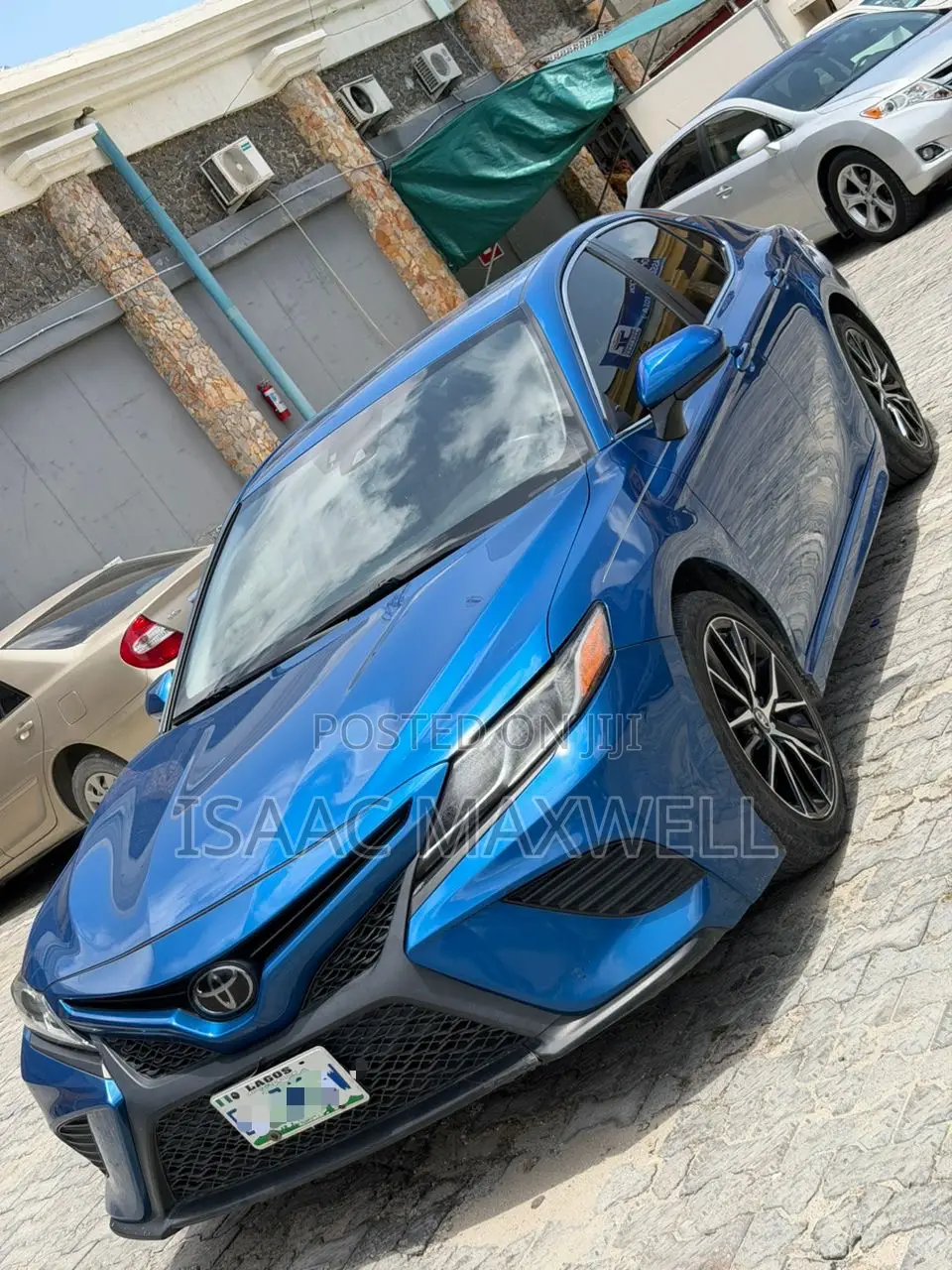 Toyota Camry 2020 Blue