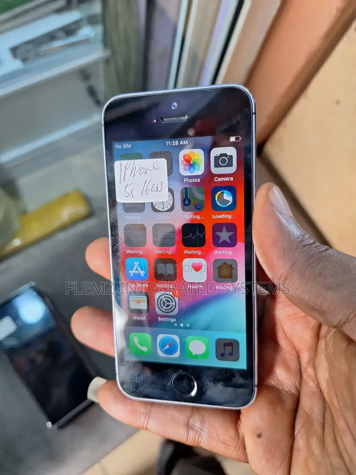 Apple iPhone 5s 16 GB Gray