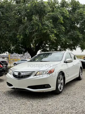 Acura ILX w/Premium Package (2.4L 4cyl 6M) 2013 White