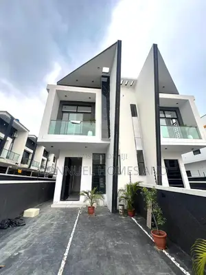 4bdrm Duplex in Ikota for sale