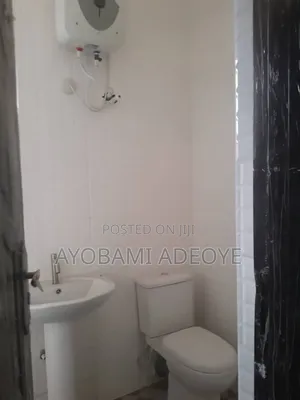 2bdrm Apartment in Oribanwa Phase 2, Lakowe for rent