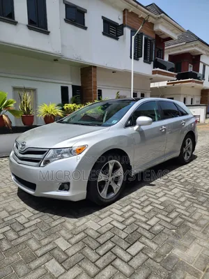 Toyota Venza 2010 Silver