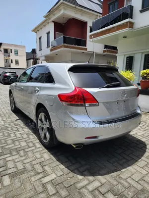 Toyota Venza 2010 Silver
