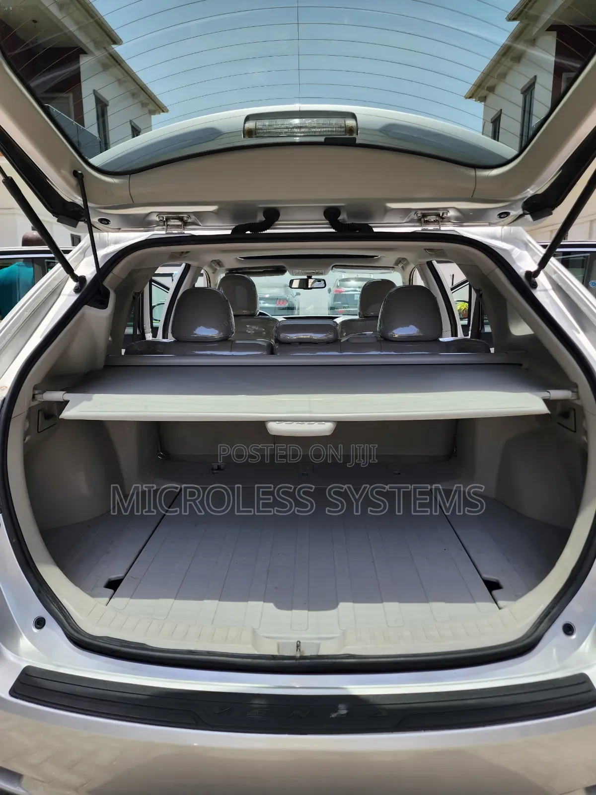 Toyota Venza 2010 Silver