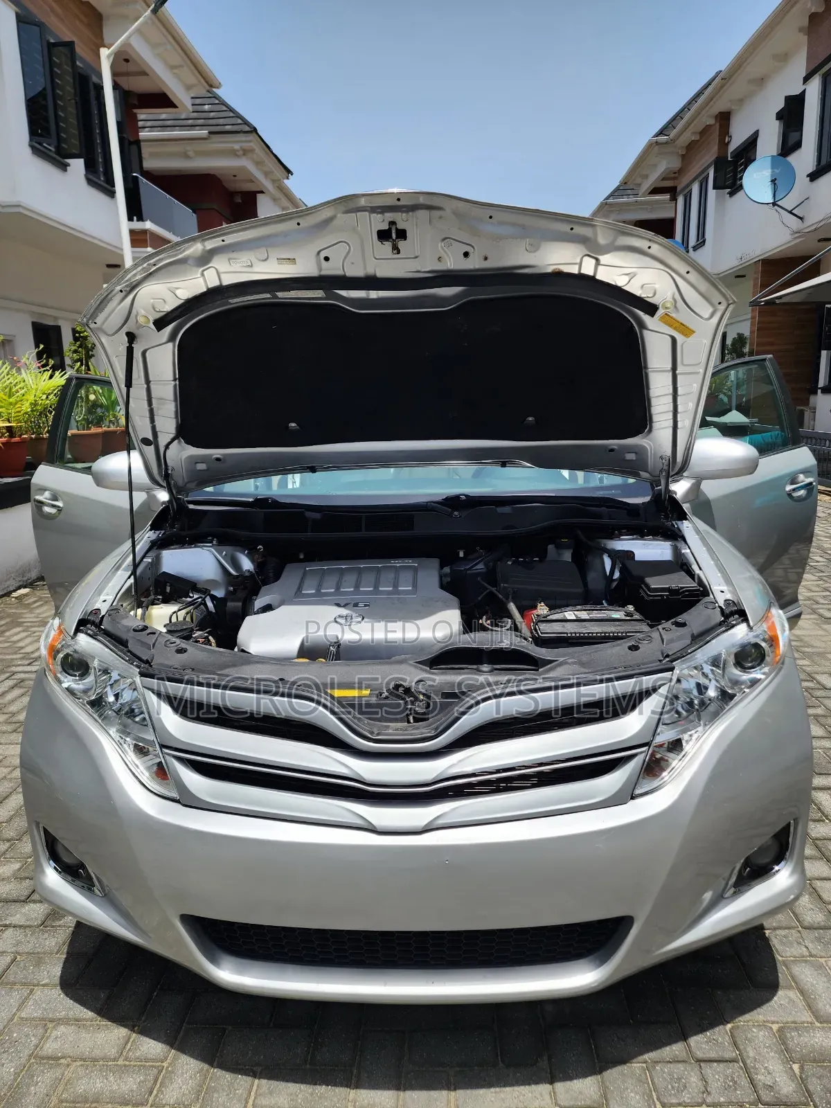 Toyota Venza 2010 Silver