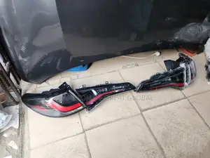 Rear and Booth Light 2023 HRV Usa Type