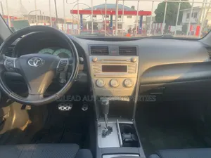 Toyota Camry SE 4dr Sedan (2.5L 4cyl 6A) 2011 Black