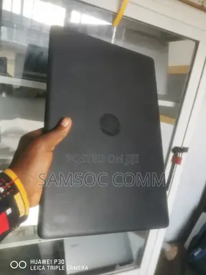 Laptop HP 15-da2933nia 4GB AMD A8 HDD+SSD 320GB