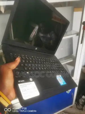 Laptop HP 15-da2933nia 4GB AMD A8 HDD+SSD 320GB