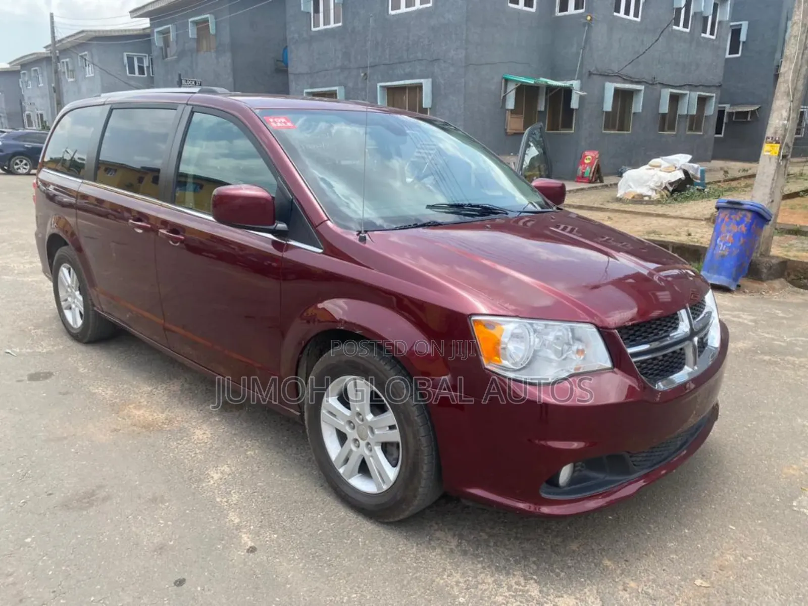 Dodge Caravan 2019 Red