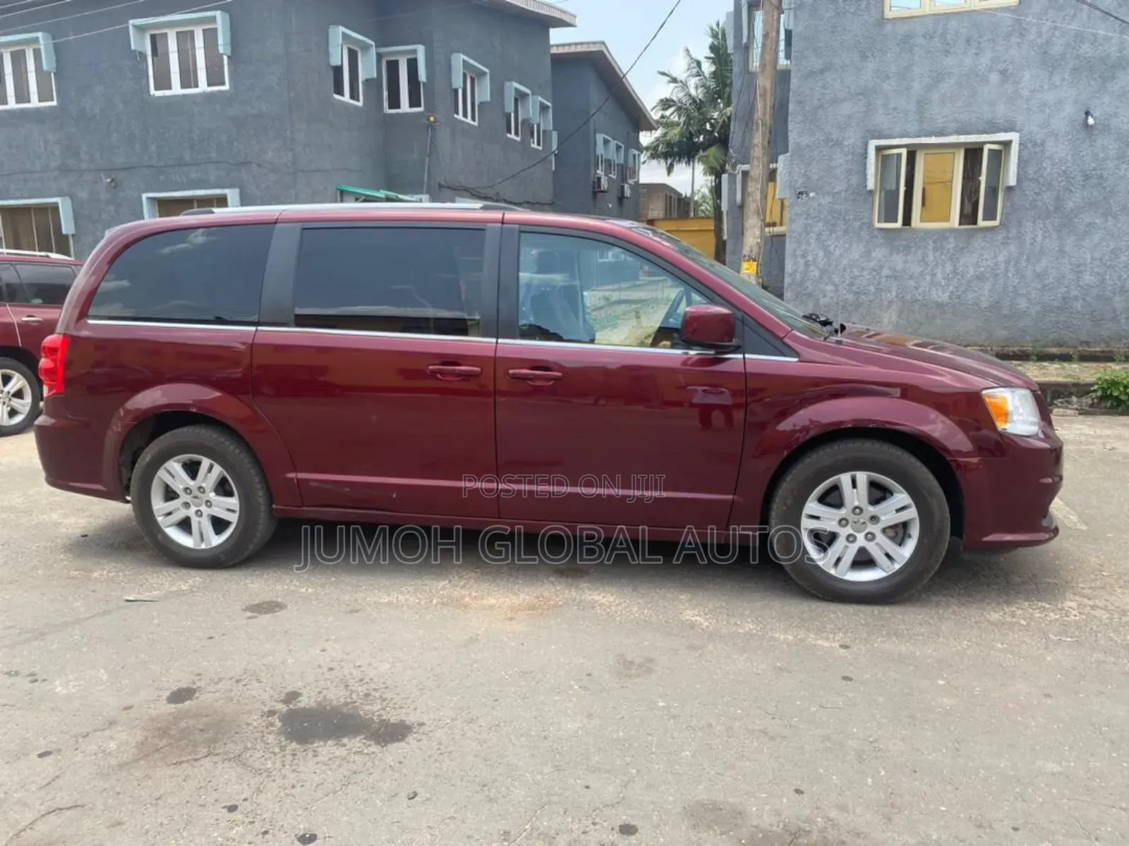 Dodge Caravan 2019 Red