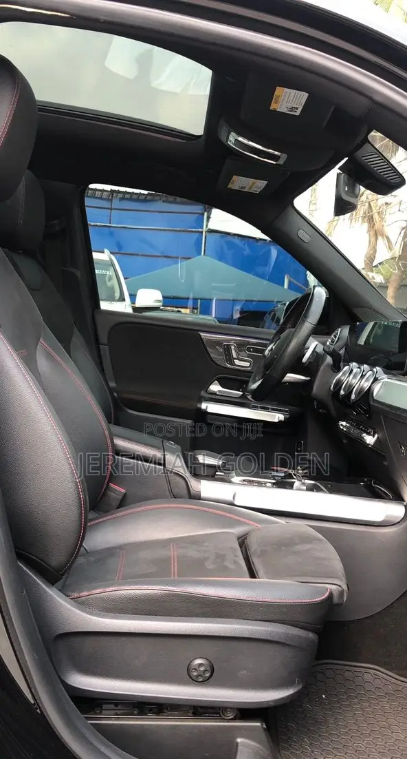 Mercedes-Benz GLB-Class 2023 Black