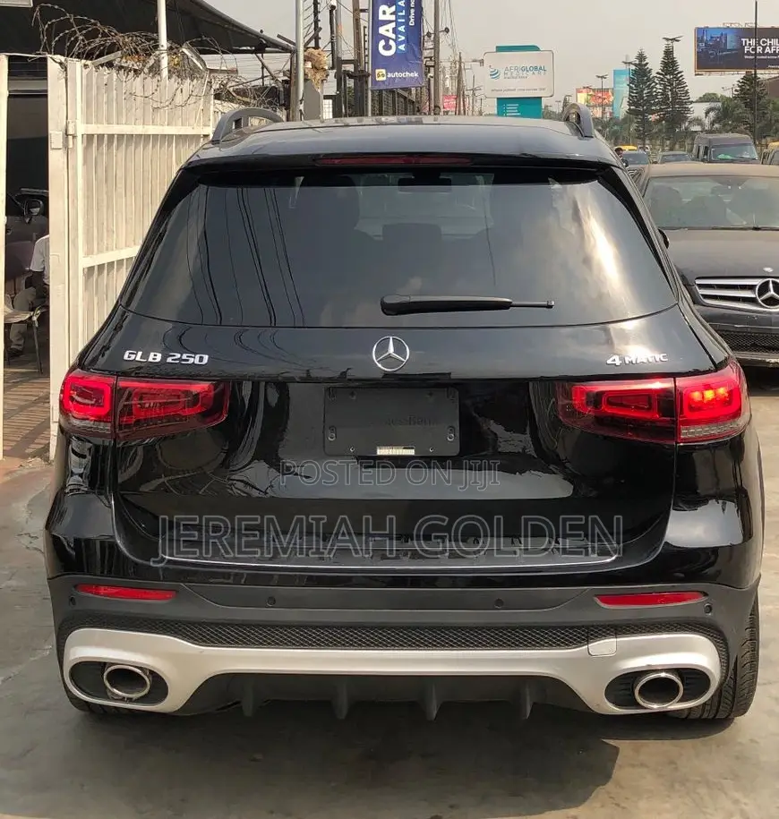 Mercedes-Benz GLB-Class 2023 Black