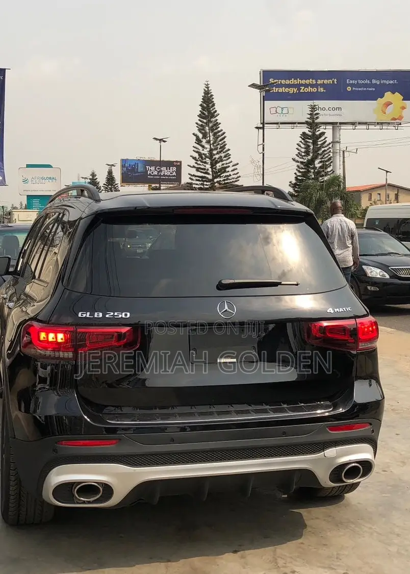 Mercedes-Benz GLB-Class 2023 Black