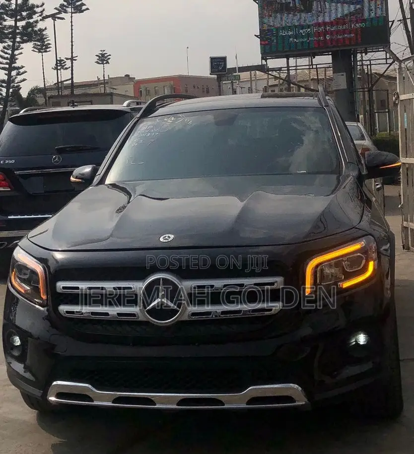 Mercedes-Benz GLB-Class 2023 Black
