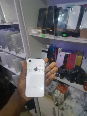 Apple iPhone XR 128 GB White
