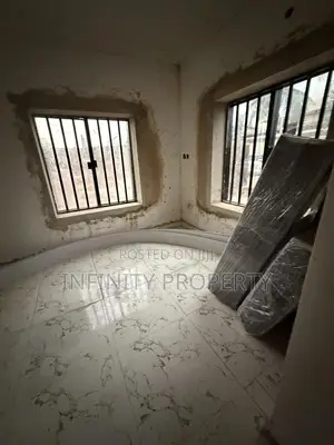 3bdrm Block of Flats in Etete, Benin City for rent