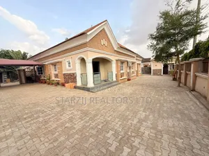 5bdrm Bungalow in Life Camp for sale