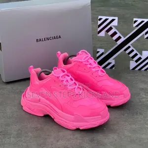 High Quality Balenciaga Triple Sole Wetlooks Pink Lúxury Sneakers