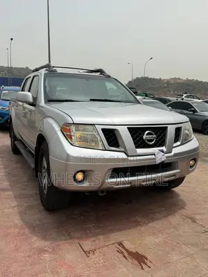 Nissan Frontier 2012 Silver