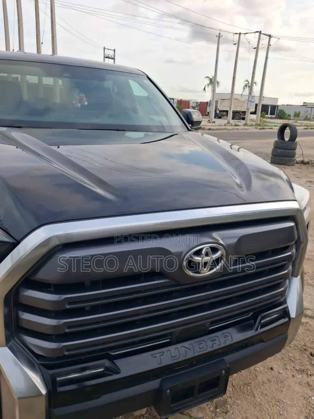 Toyota Tundra 2022 Black