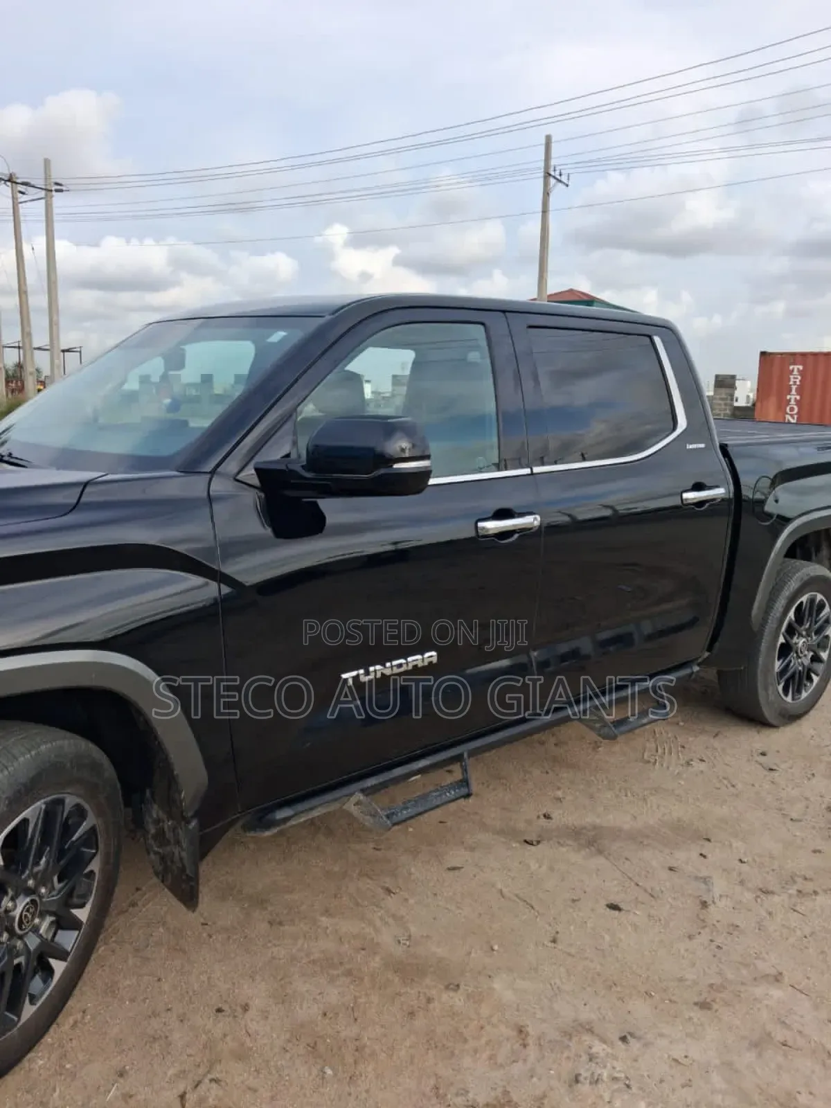 Toyota Tundra 2022 Black