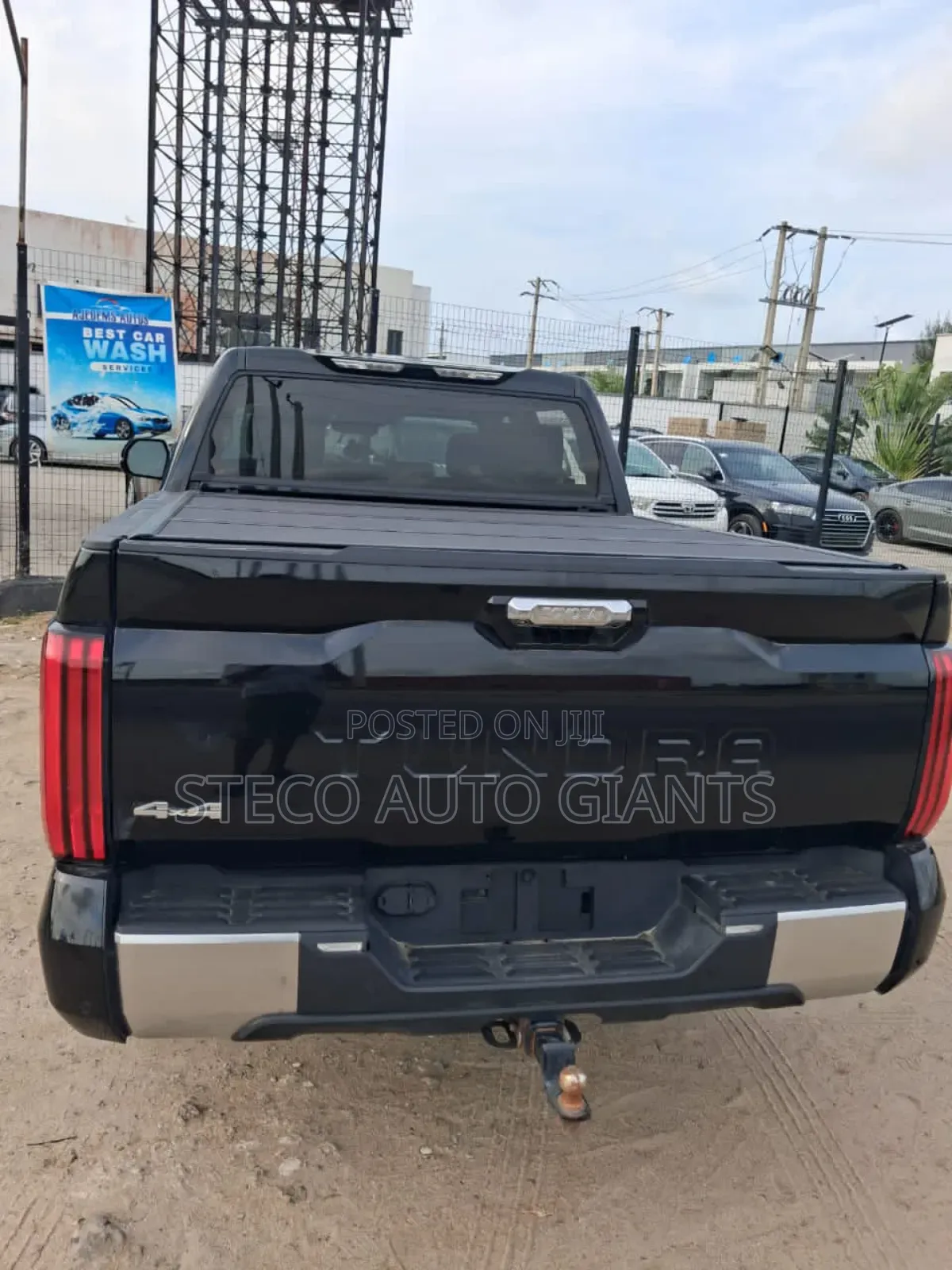 Toyota Tundra 2022 Black
