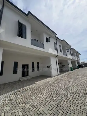 4bdrm Duplex in Vgc for rent
