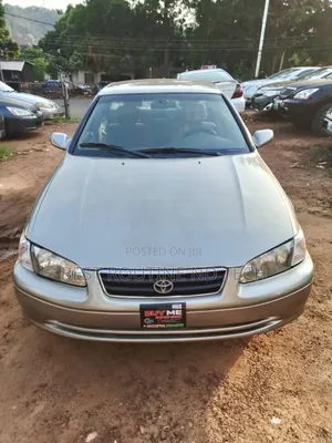Toyota Camry LE 4dr Sedan (2.4L 4cyl 5M) 2002 Silver