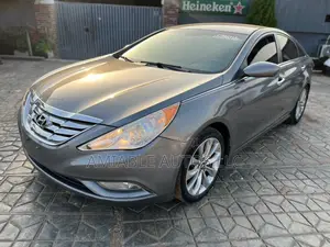 Hyundai Sonata Limited 2.0T Sedan (2.0L 4cyl 6A) 2012 Gray