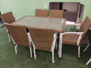 6 Seeter Foreign Dinning Table