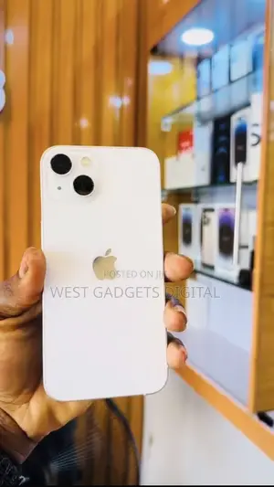Apple iPhone 13 128 GB White