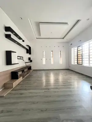 2bdrm Block of Flats in Agungi for rent