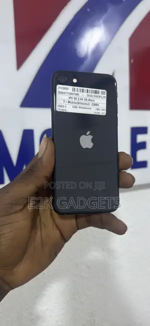 Apple iPhone SE (2020) 64 GB Black
