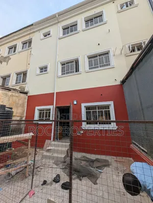 4bdrm Duplex in Gaduwa for rent