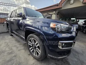 Toyota 4-Runner Limited 4x4 2019 Blue
