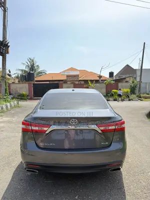 Toyota Avalon XLE Premium 4dr Sedan (3.5L 6cyl 6A) 2014 Gray