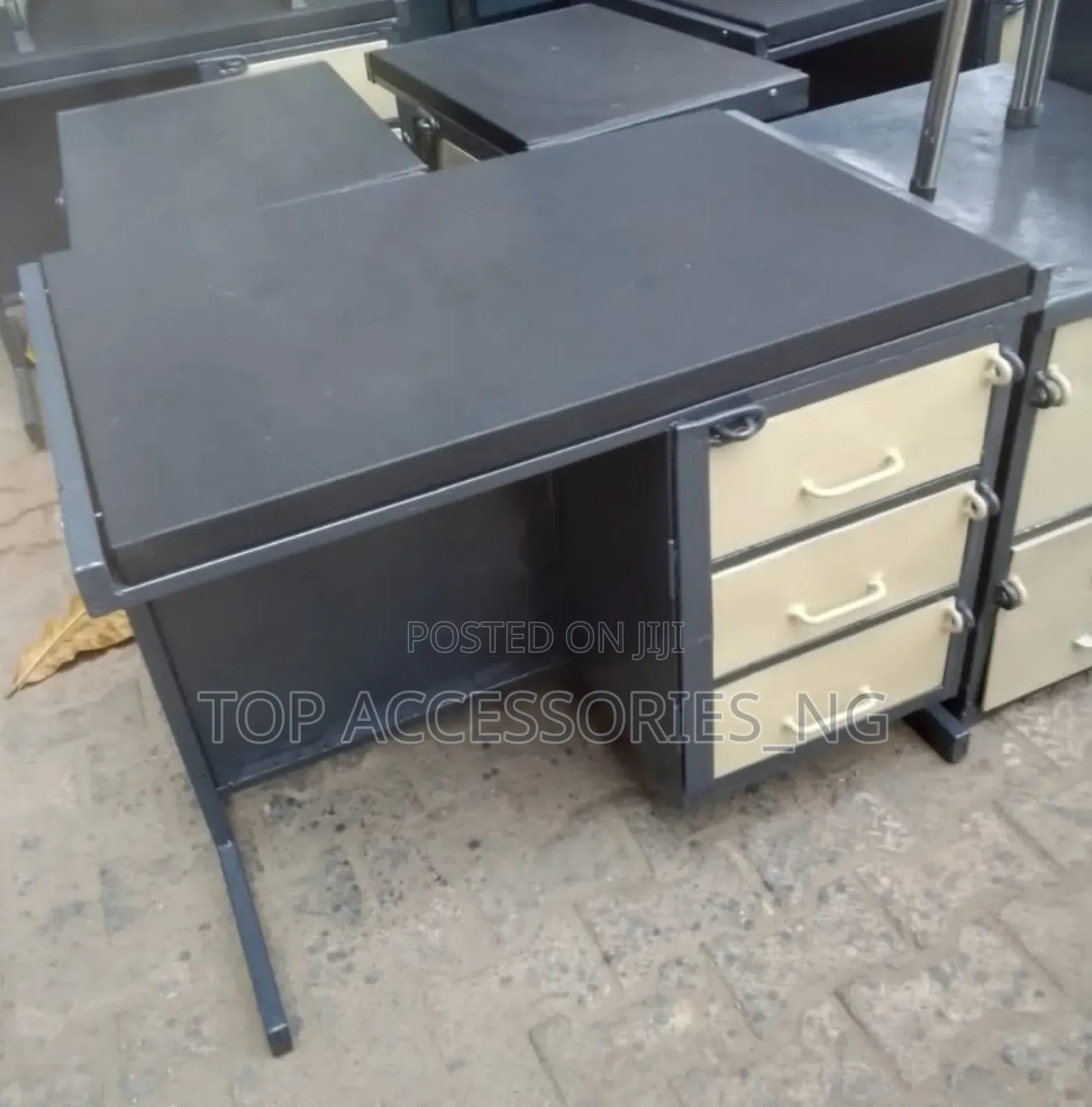 Metal Table For Office And Shops