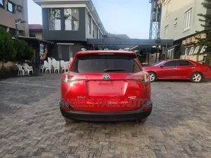 Toyota RAV4 2014 Red