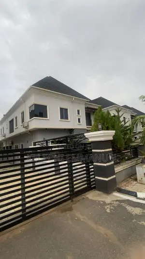 4bdrm Duplex in Lugbe for rent