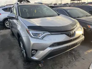 Toyota RAV4 Limited AWD (2.5L 4cyl 6A) 2017 Silver