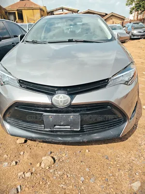 Toyota Corolla LE 4dr Sedan (1.8L 4cyl CVT) 2017