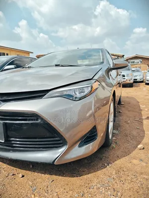Toyota Corolla LE 4dr Sedan (1.8L 4cyl CVT) 2017
