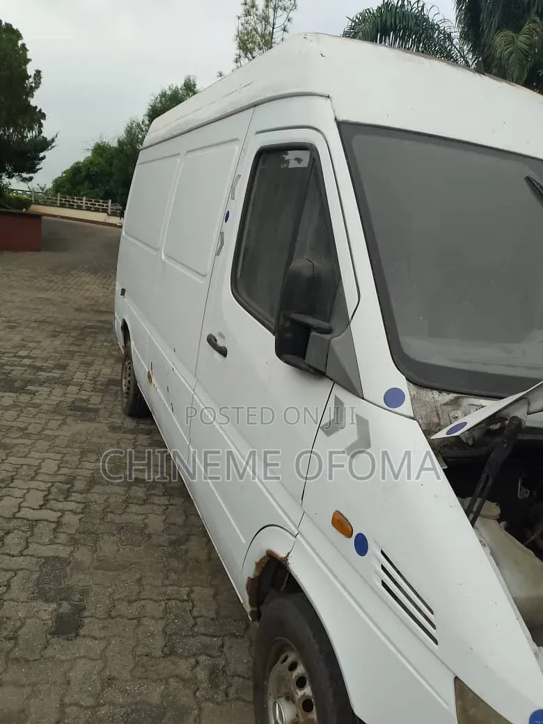 Mercedes-Benz Sprinter 2006 White