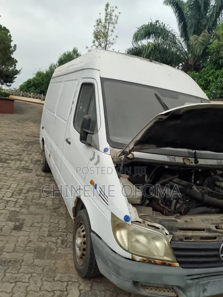 Mercedes-Benz Sprinter 2006 White