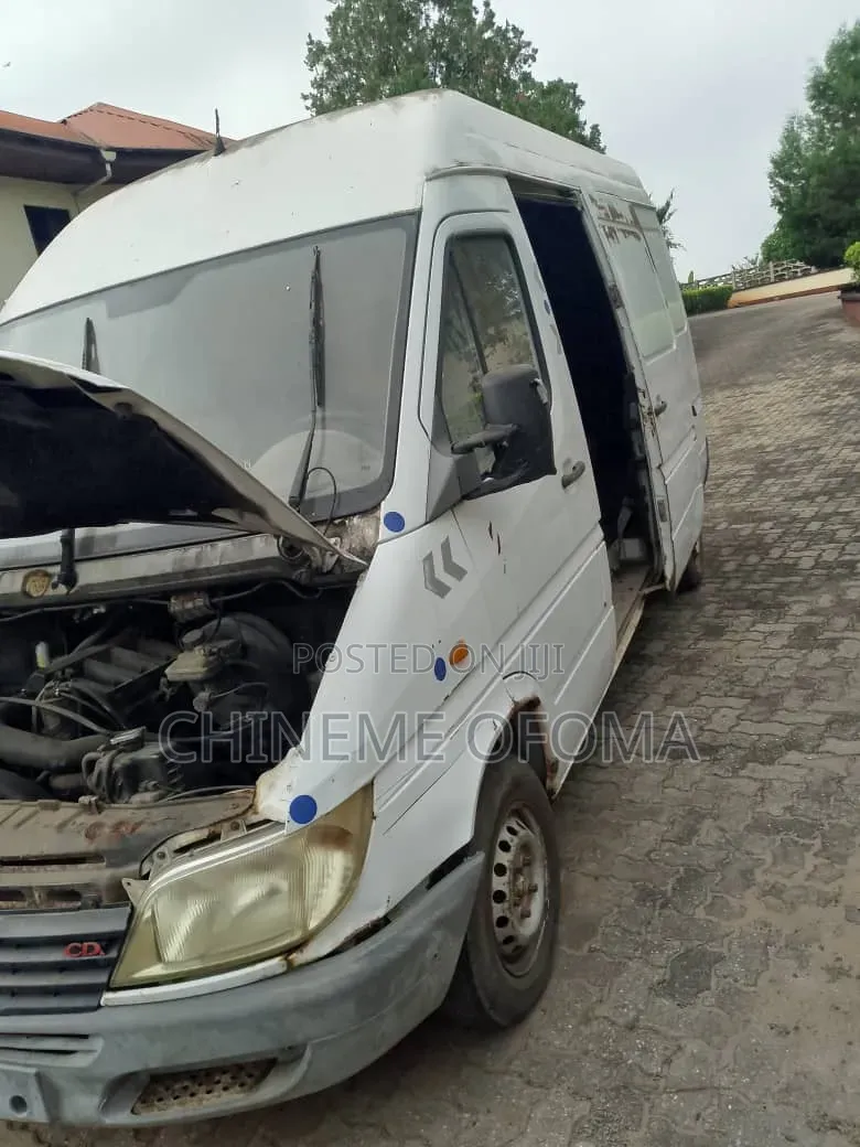 Mercedes-Benz Sprinter 2006 White
