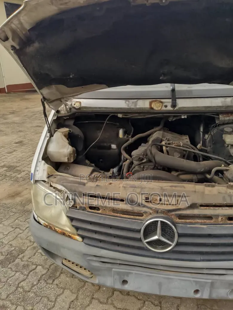 Mercedes-Benz Sprinter 2006 White