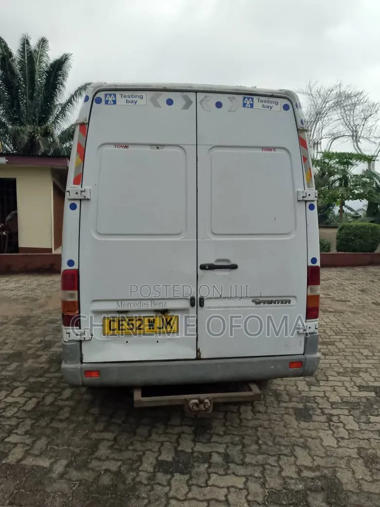 Mercedes-Benz Sprinter 2006 White